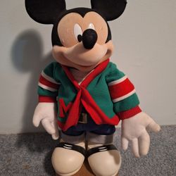 Mickey Mouse Musical Disney  Christmas Figurine.