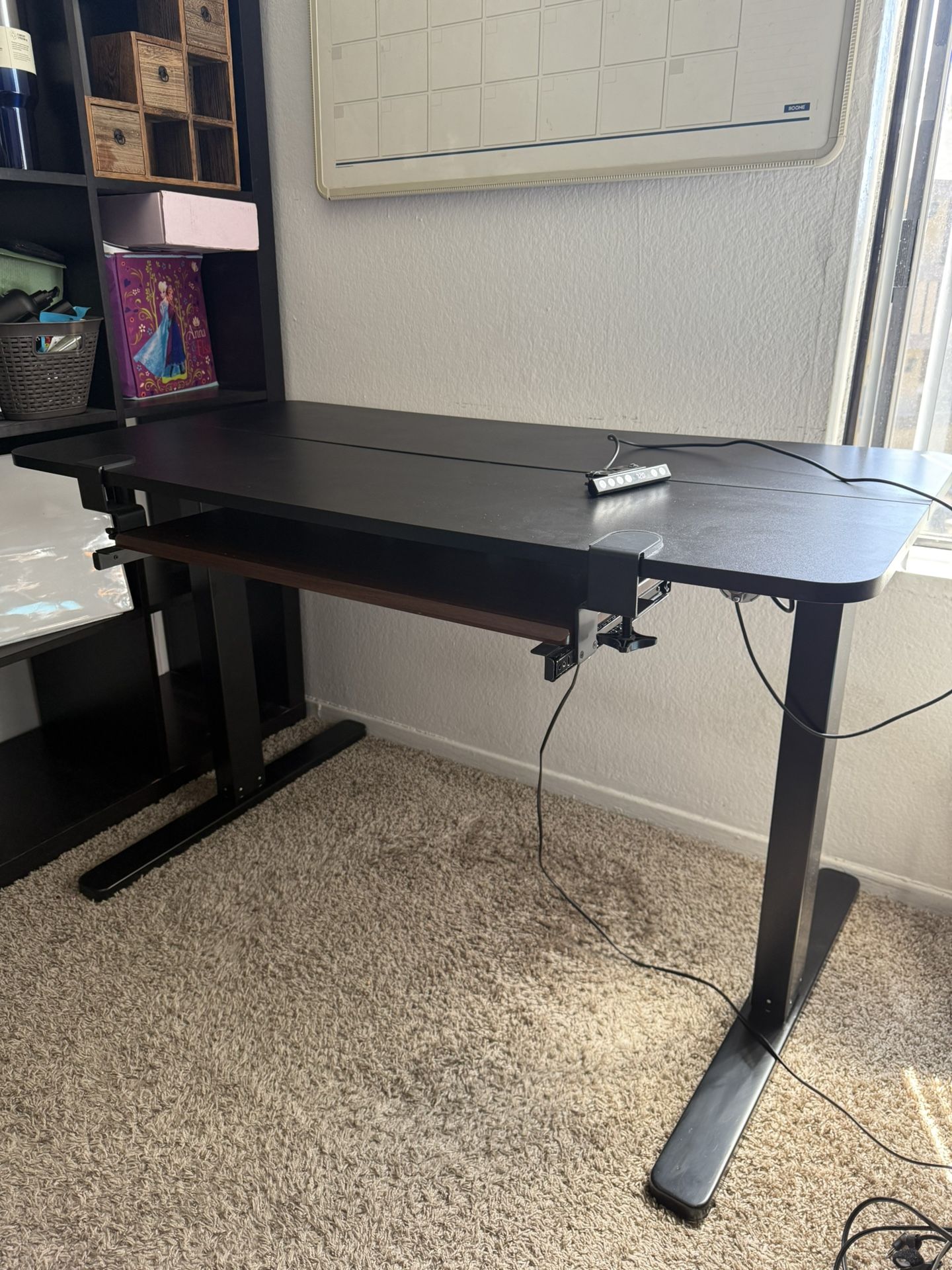VIVO Electric Height Adjustable Memory Stand Up Desk