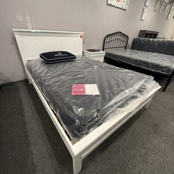 FULL BED FRAME 
