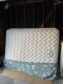 Spring Air Back Supporter Caprice Mattress + Box Spring – Queen
