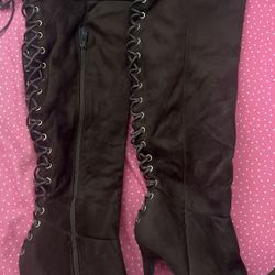 New Size 6 1/2 Brown Color 