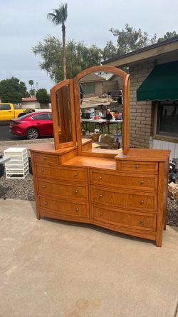 Dresser
