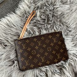 Louis Vuitton Pochette