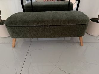 Green bench