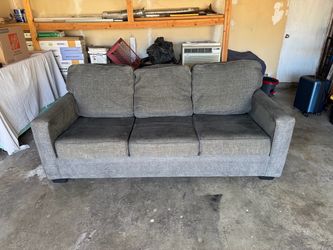 Pull-Out Sleeper Sofa – Gray