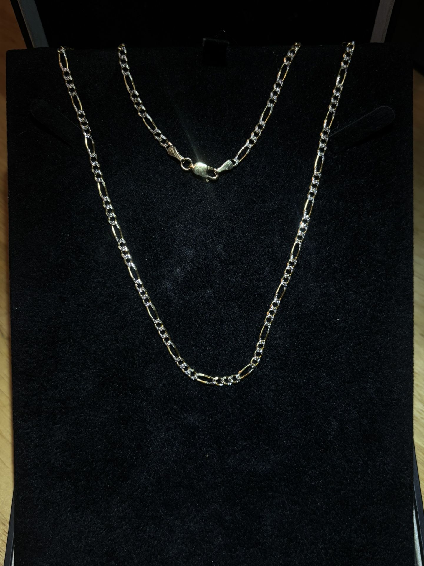 ⚜️14k Gold Figaro Chain⚜️