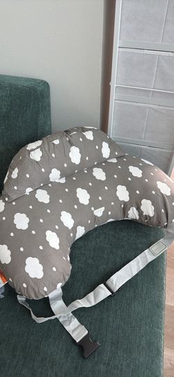 Momcozy nursing pillow