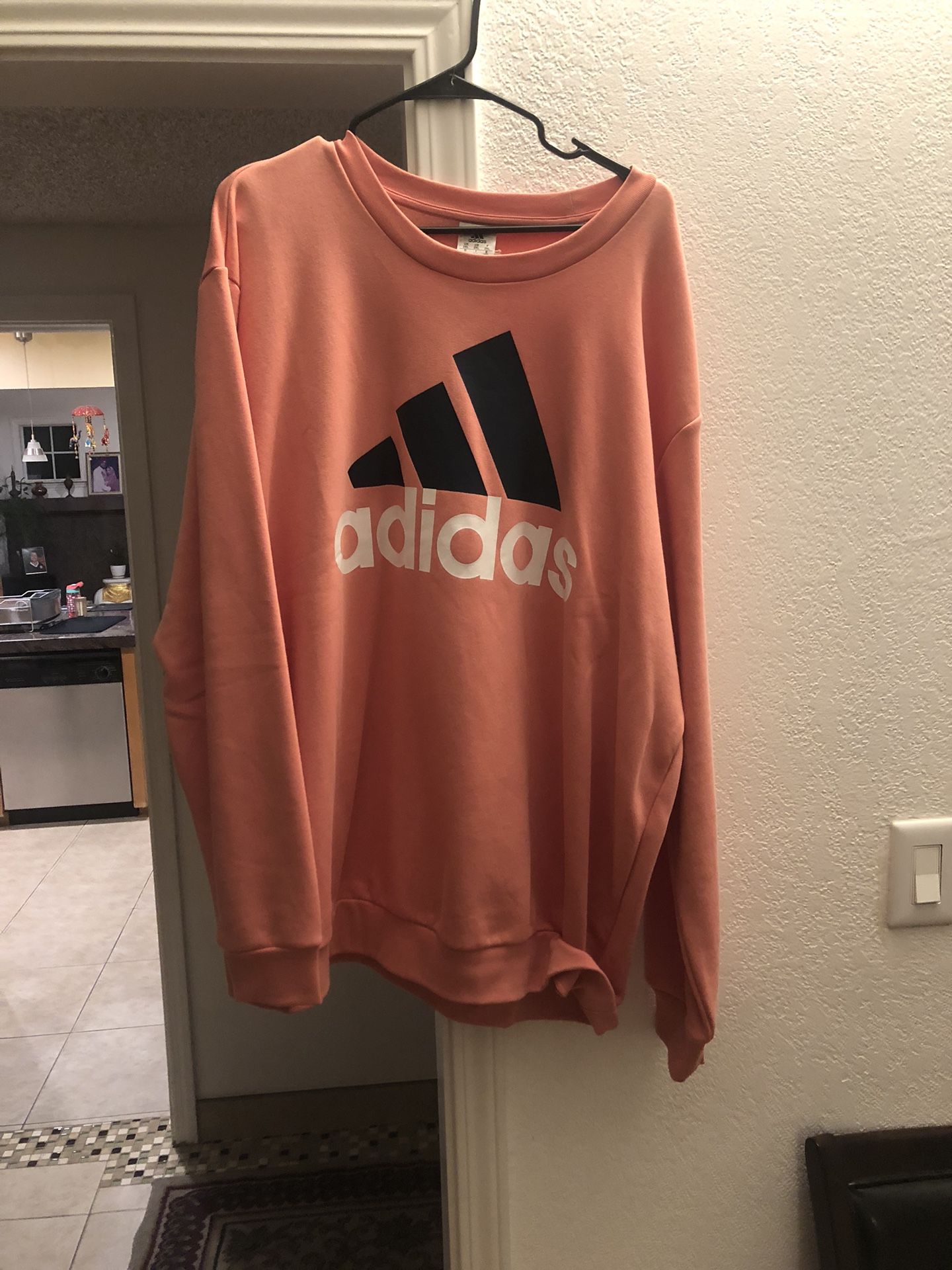 Adidas Sweater NWT