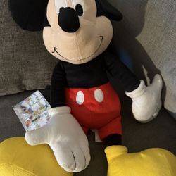 Mickey Mouse Stuffy 