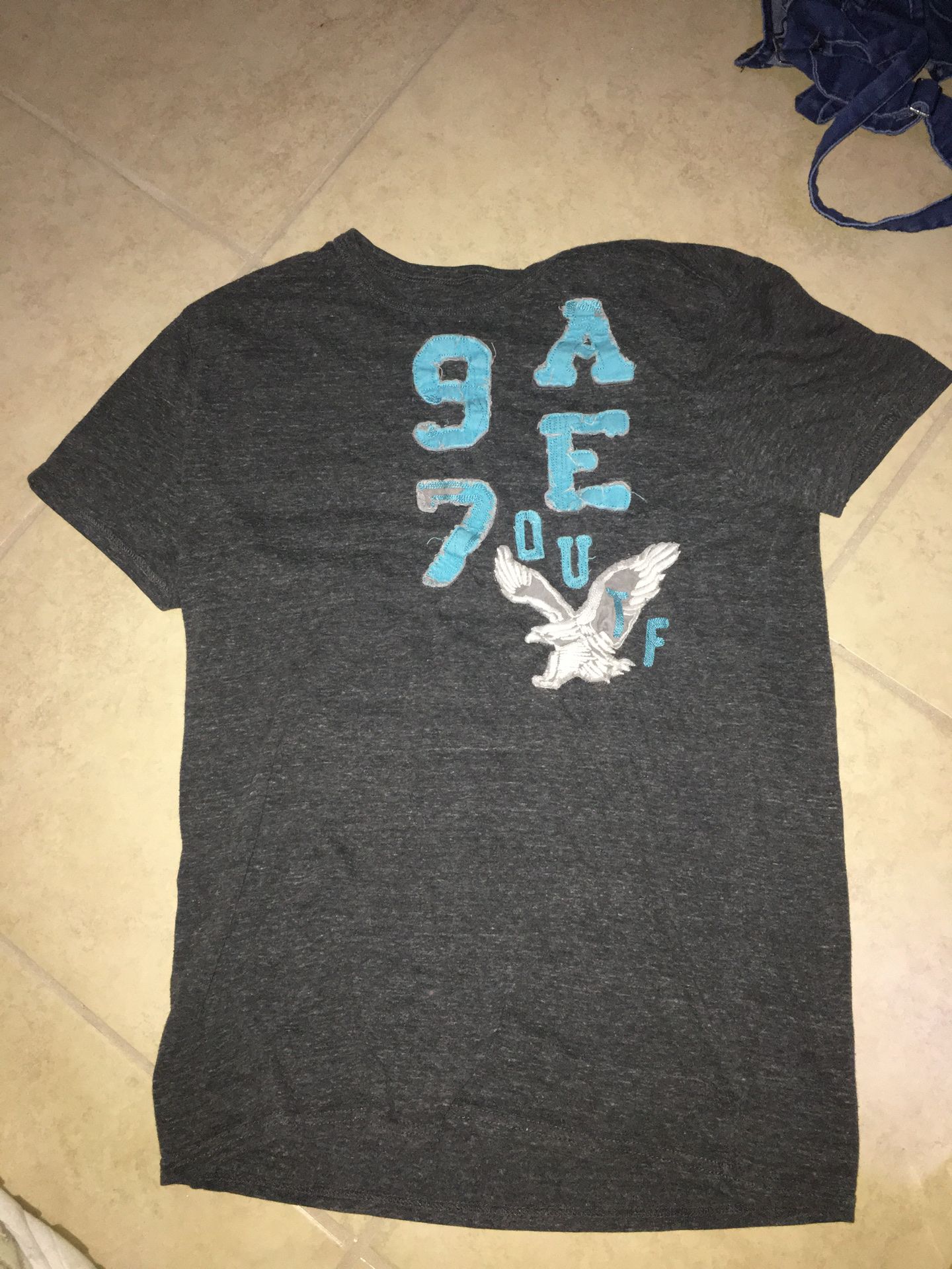 American eagle men’s small T-shirt