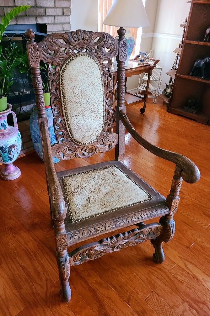 Antuque Hand Carved Wood Chair