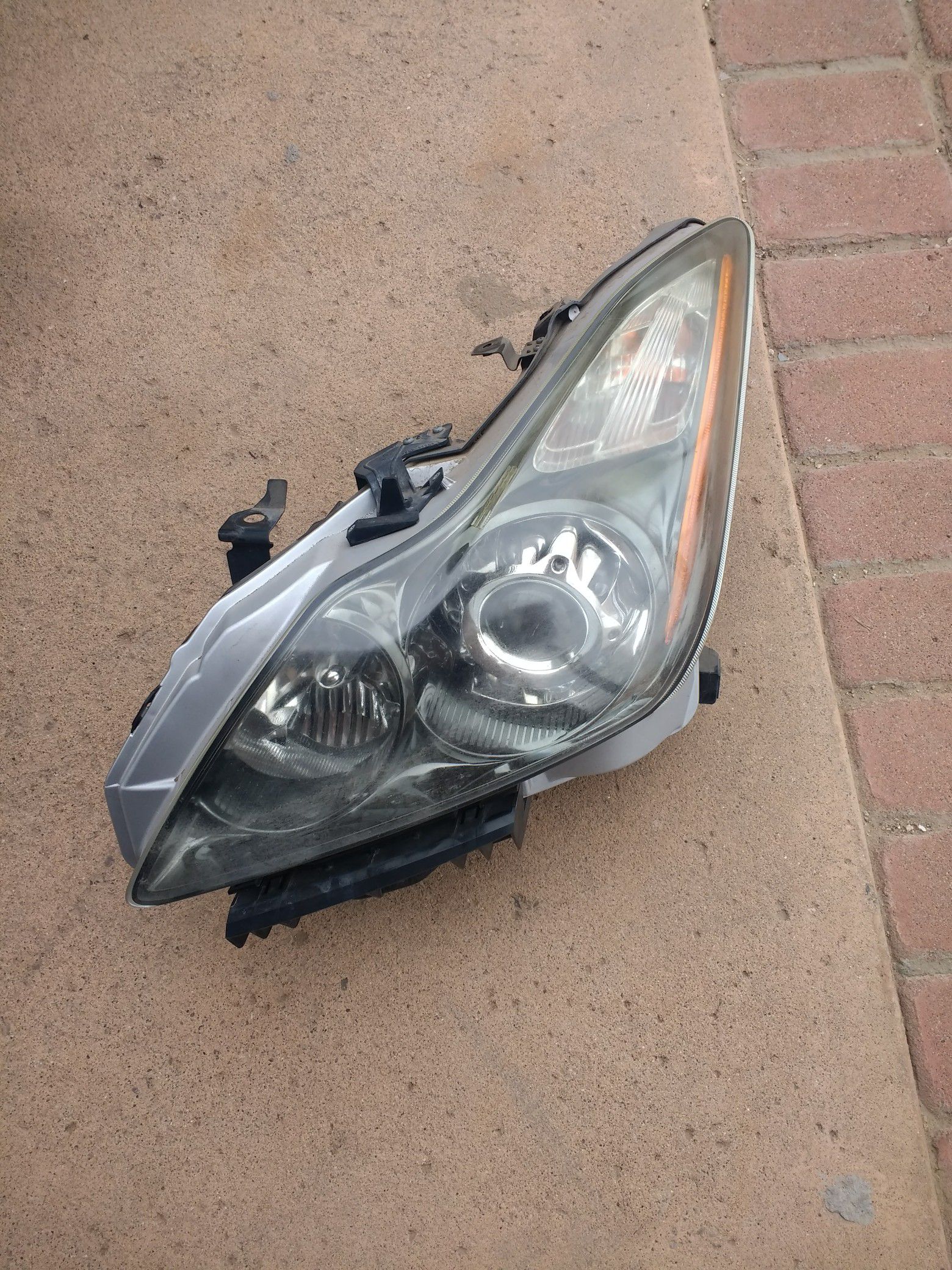 2011 2012 2013 G37 coupe driver headlight