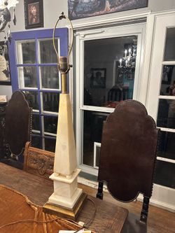 Mid Century Modern Alabaster lamp