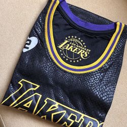 Kobe Bryant Lakers #8 