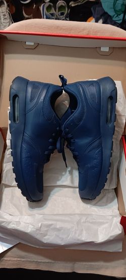 NIKE AIR MAX VISION