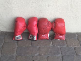 Boxing gloves- EverLast- both pair for $10