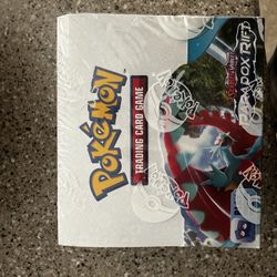 Paradox Rift Booster Box Perfect Condition