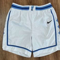 Vintage Nike North Carolina Tar Heels Basketball Shorts White