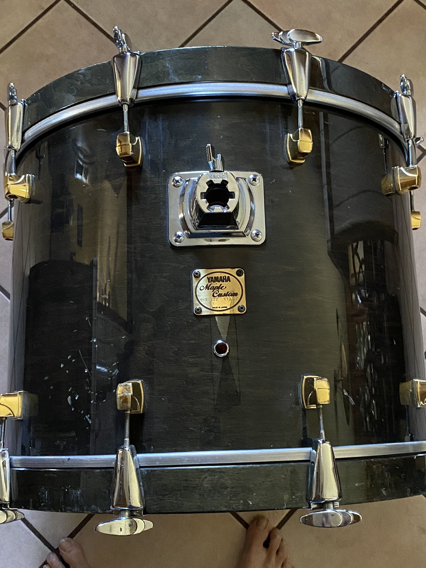 Yamaha Maple Custom - 22x16 Bass Drum - Transparent Black Lacquer