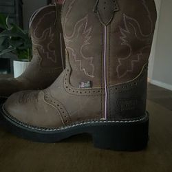 Justin Cowgirl Boots