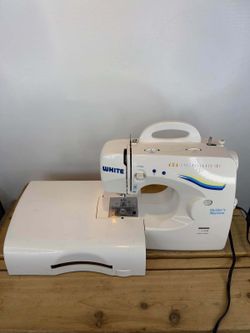 White Quilter's Machine Model 1740 Sewing Machine w/ Extension Table Tested