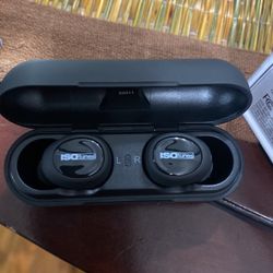 Noise Reduction Wireless Headphones. 