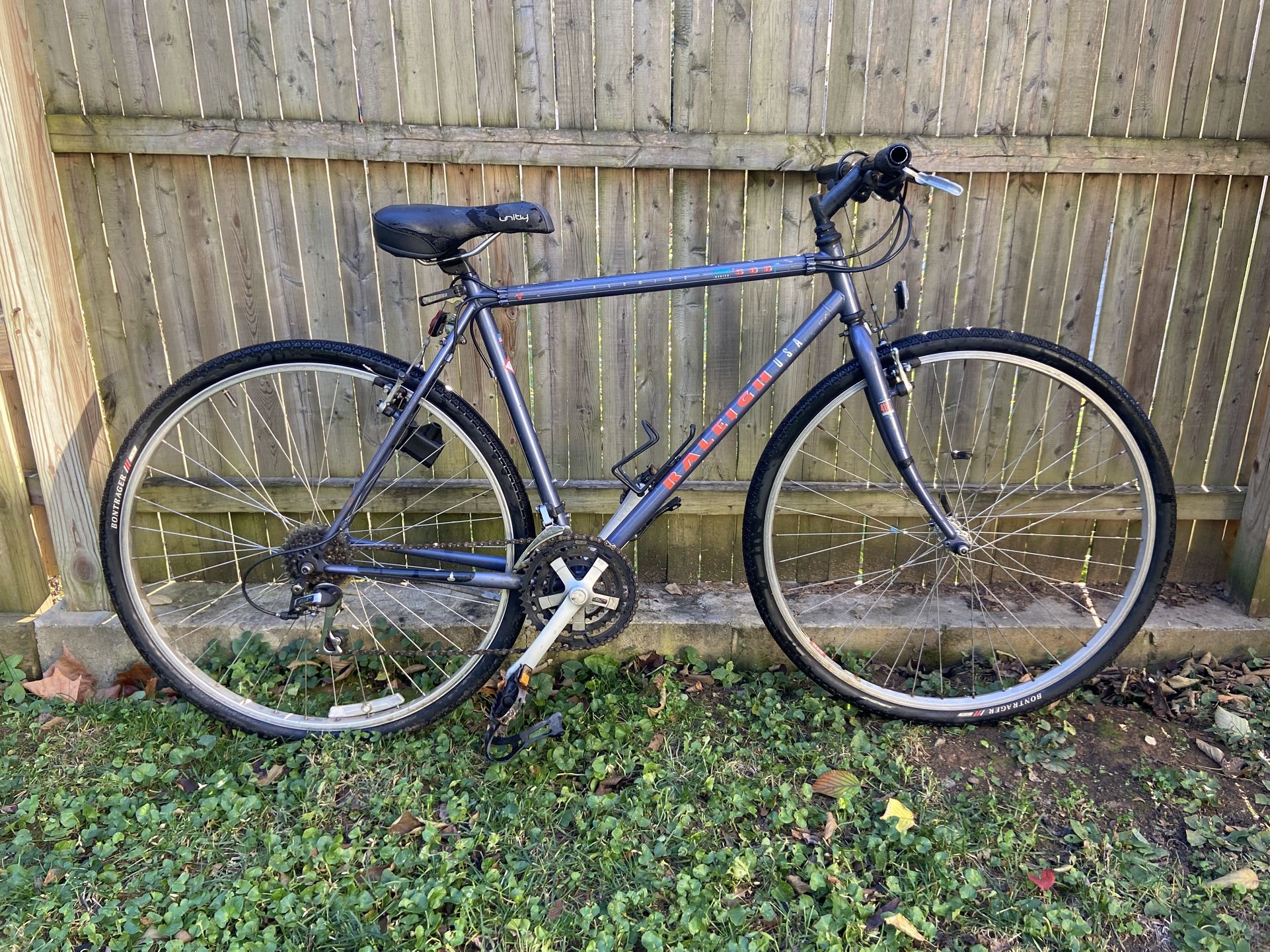 🚲 Raleigh Aluminum CT300 Hybrid Bike – Lightweight, 19” Frame, Ready to Go!