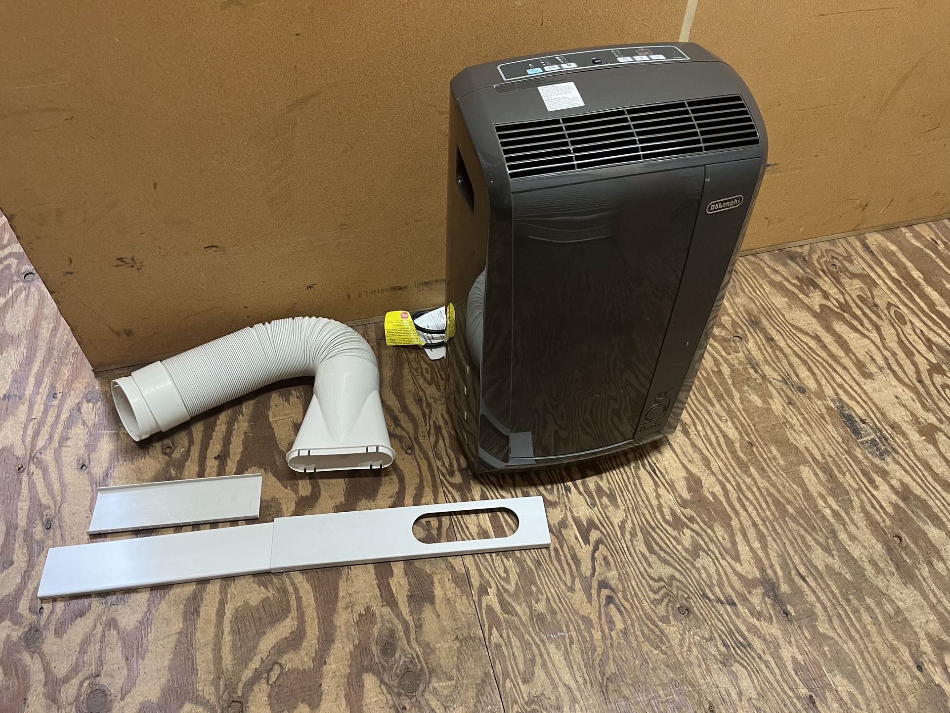 DeLonghi Air Conditioner 14000 BTU
