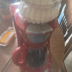 Cafetera Nueva, Con Dos Paquetes De Filtros