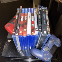 !! Play Station 4 - PS4 - 2 controller - Power Cord !!