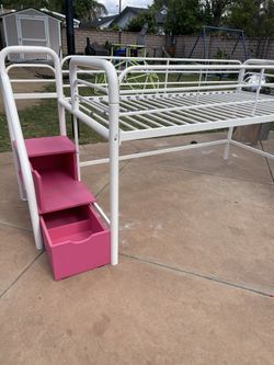 Girls Twin Bed With Drawers And Storage Space