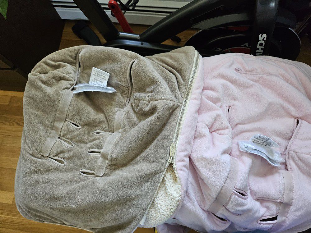 JJ Cole Bundle me car seat/bassinet cover - 2 available, pink and khaki 