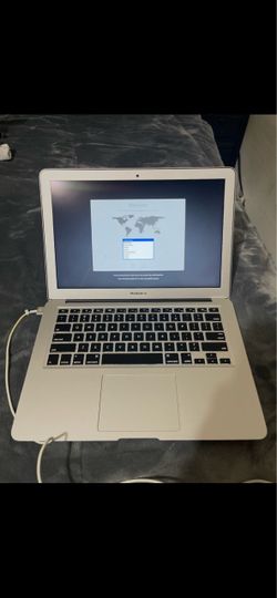 Apple MacBook Air 13.3" 2017 Intel Core i5 8GB RAM 128GB SSD Silver Laptop