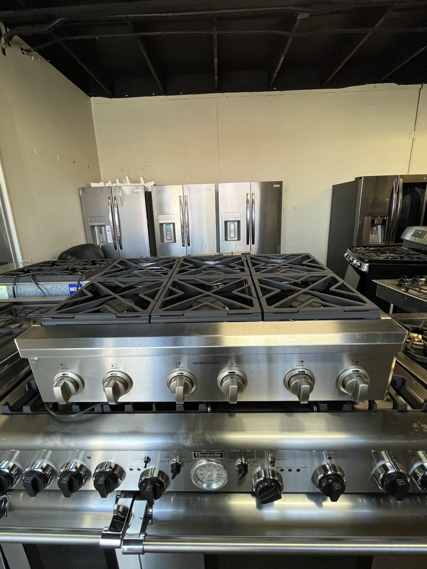 36” MONOGRAM GAS RANGE TOP WITH 6 BURNERS