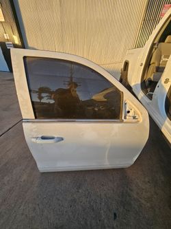 2015 GMC 2500 HD 6.6 Duramax part out and 1994 Mazda Miata Bumper