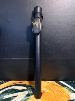 Vipor Q-Vault Black Pool Cue Case.