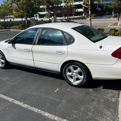 2001 Ford Taurus
