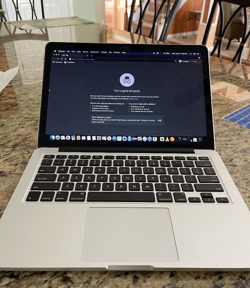 MacBook Pro (Excellent Condition) (13 inch)