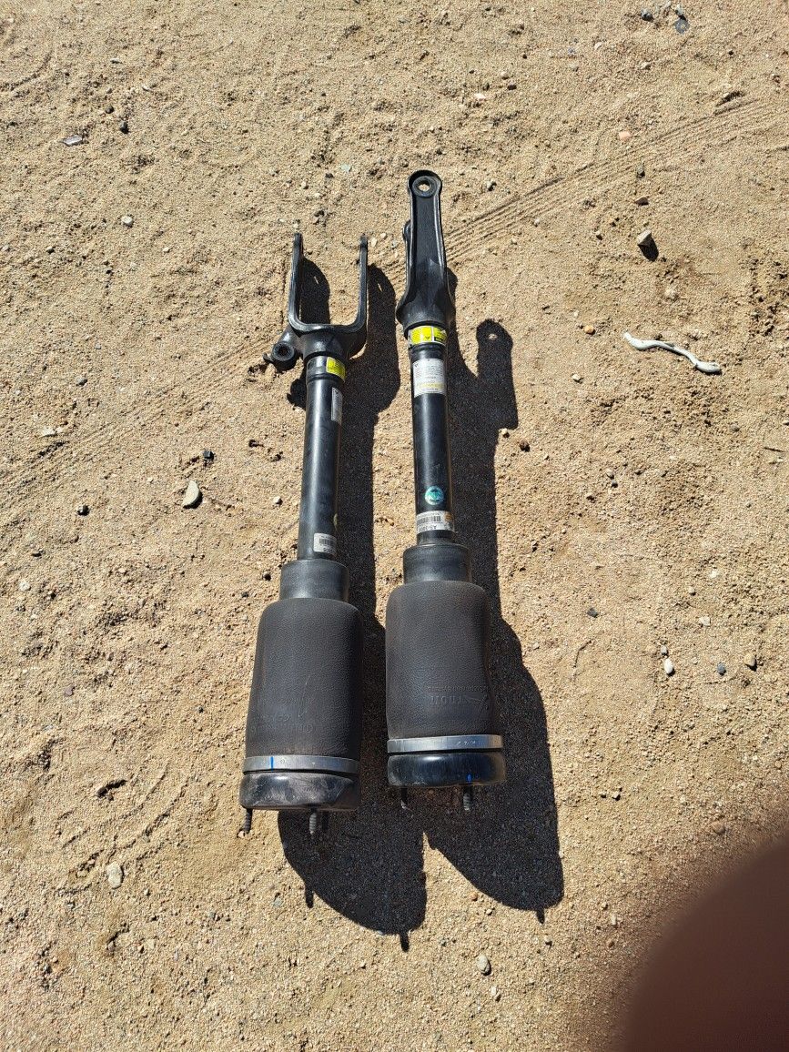 2008-2012 mercedes gl front air suspension  OEM 