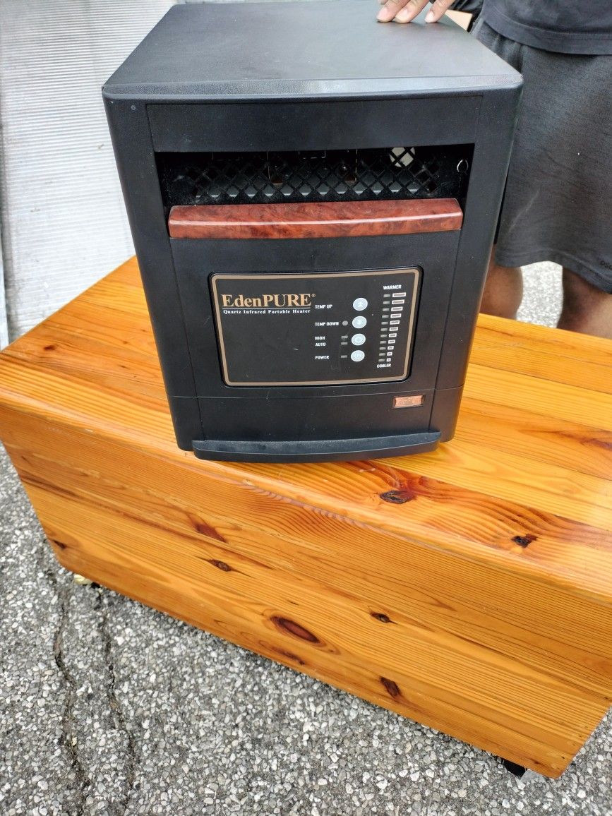 Moving Sale --EdenPURE Quartz Infrared Portable heater 