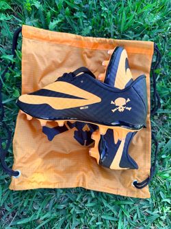 Nike Hypervenom Soccer Cleats Black Orange size 8.5
