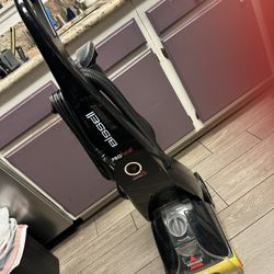 Bissel Carpet Cleaning Vacuum