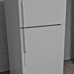GE REFRIGERATOR