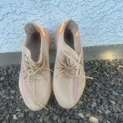 Adidas Yeezy 100% Authentic 