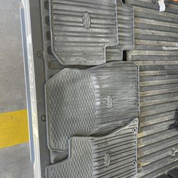 Brand New Floor Mats For 2015 Subaru Outback