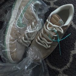 Nike Dunks 