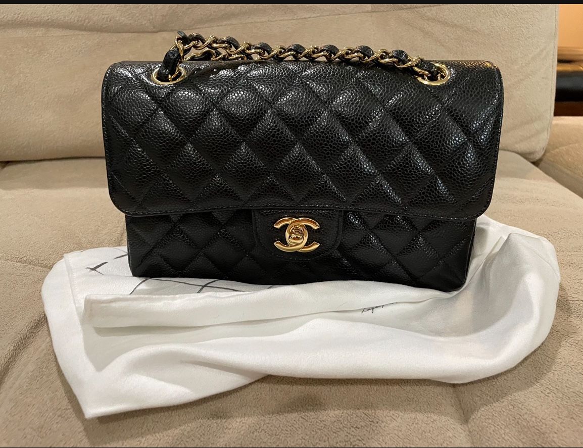 Chanel Double Flap Caviar Black Authentic with receipt and dust bag and box