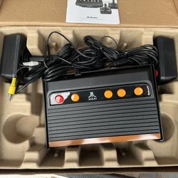 NEW! Atari Flashback 8 - Retro Video Game System With 105 Games Installed