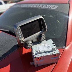 Chevy Camaro Stereo Radio 