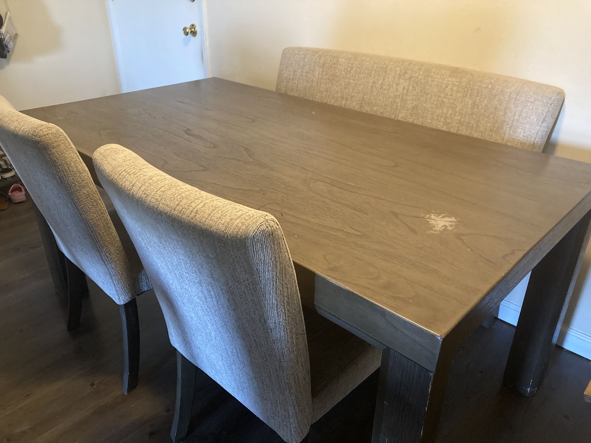 DINING ROOM TABLE